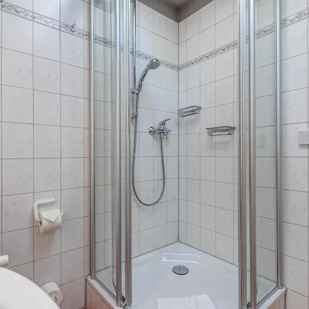 Haus Gorkistrasse B-8